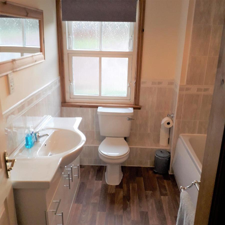 The View Deer Park Luxury Apartment Edimburgo Esterno foto