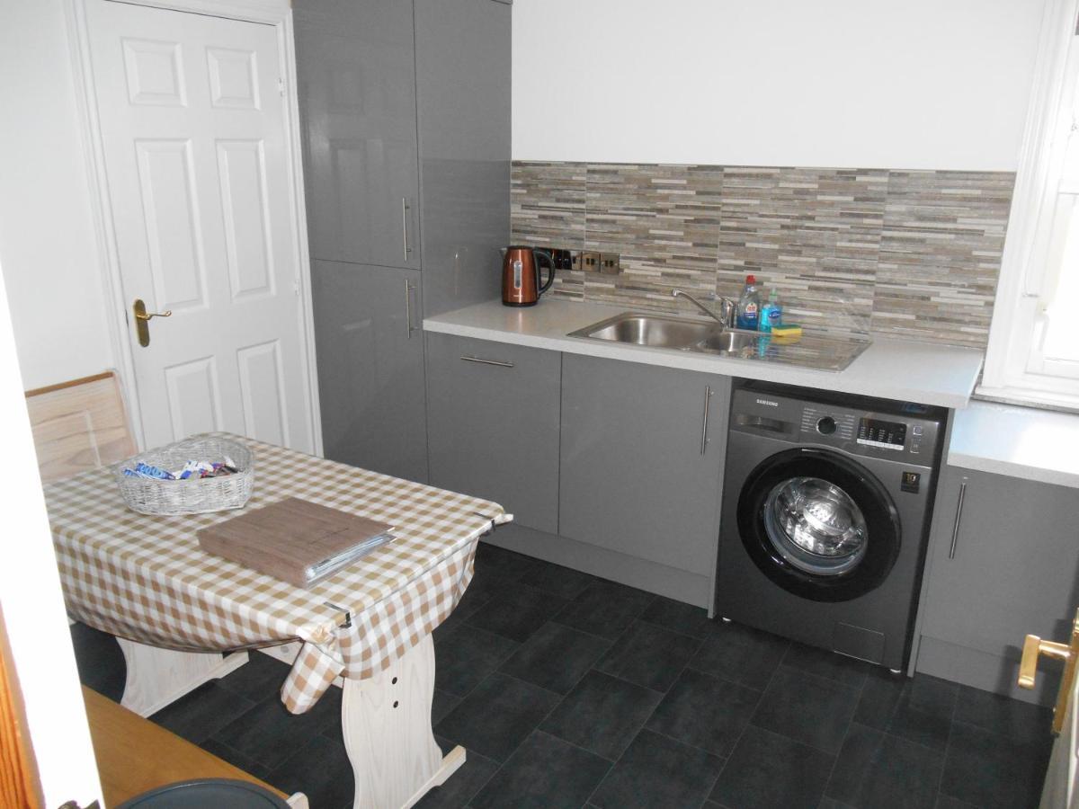 The View Deer Park Luxury Apartment Edimburgo Esterno foto