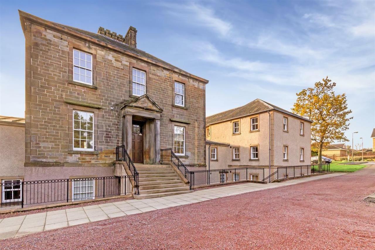 The View Deer Park Luxury Apartment Edimburgo Esterno foto